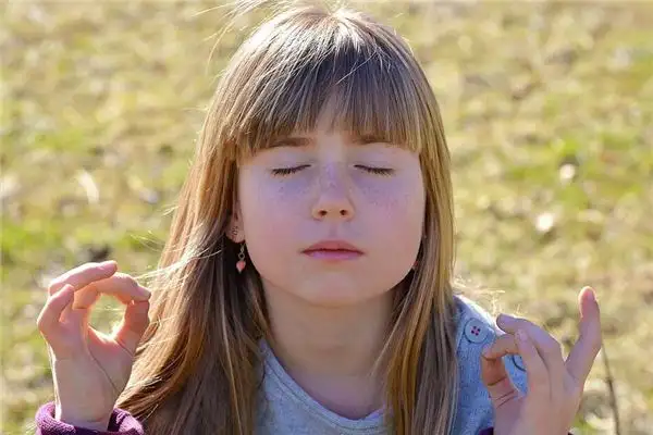 Dreaming of a Blind Person Meaning and Interpretation - NuvoraDream - DreamDecode-DreamDecode