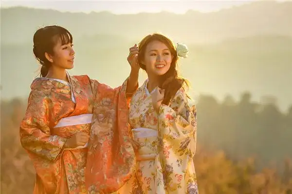 Dream Interpretation of Seeing Japanese People in Your Dream - NuvoraDream