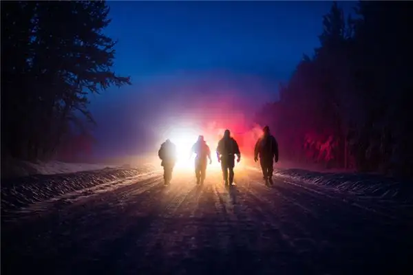 Dream Interpretation of Meeting a Fellow Traveler - NuvoraDream - DreamDecode-DreamDecode