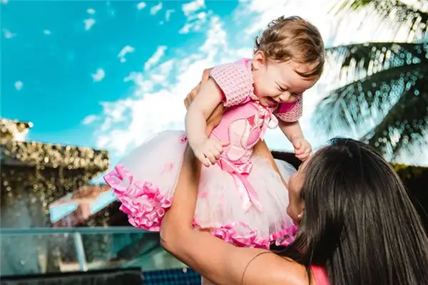 Dreaming of a Baby Girl Meaning - NuvoraDream