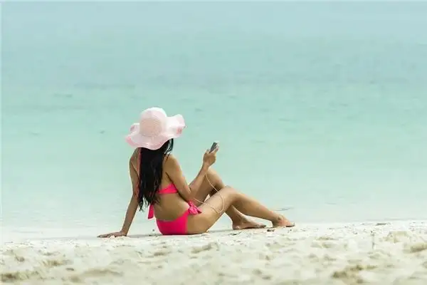 Dreaming of Sunburned Skin Meaning and Interpretation - NuvoraDream