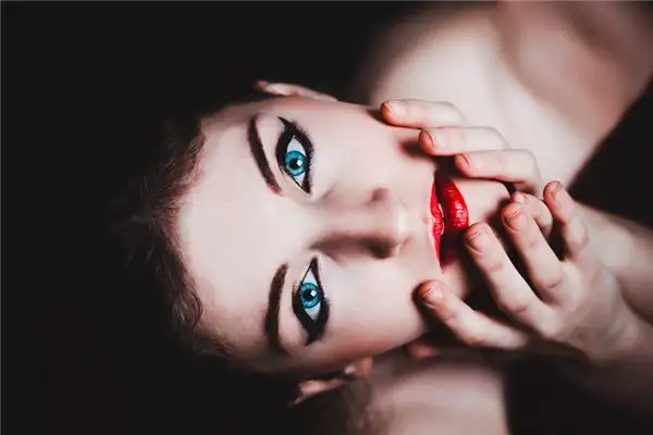 Dream Interpretation of Seeing Faces - NuvoraDream