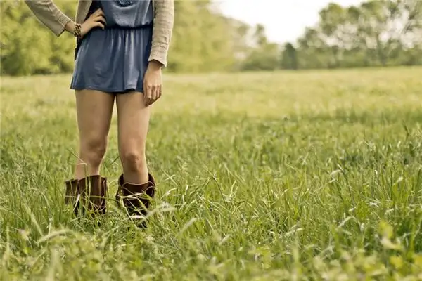 Dreaming of Legs Meaning and Interpretation - NuvoraDream