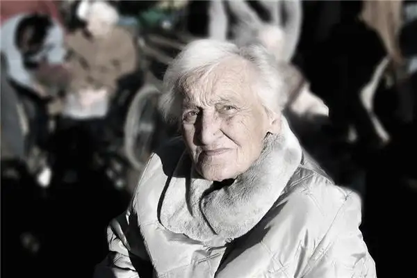 Dream Interpretation of Old Woman in Dreams - NuvoraDream