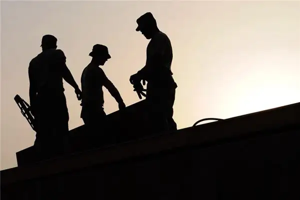 Dream of Workers Meaning and Interpretation - NuvoraDream