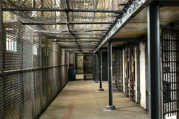 Dream Interpretation Prison Warden Meaning NuvoraDream
