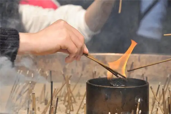 Dream Interpretation of Seeing Someone Burning Incense - NuvoraDream