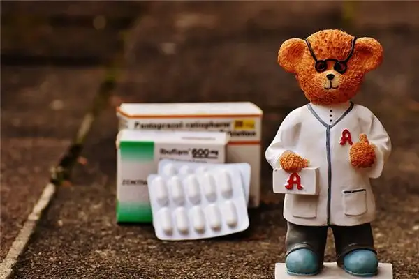 Dreaming of a Pharmacist Meaning and Interpretation - NuvoraDream