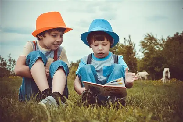 Dream Interpretation of Cousins in Dreams NuvoraDream