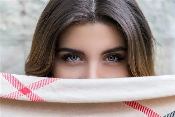 Dream Interpretation Cutting Eyebrows Meaning - NuvoraDream