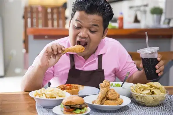 Dreaming of Big Eater Meaning and Interpretation - NuvoraDream