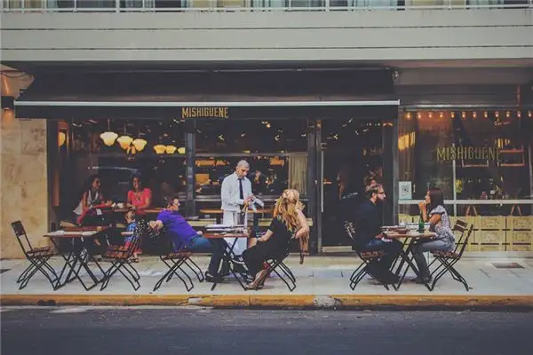 Dream Interpretation of Seeing Customers - NuvoraDream