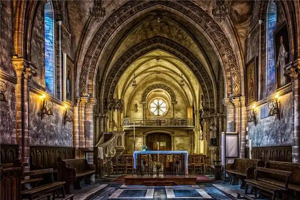Dream Interpretation of Seeing an Altar in a Church - DreamDecode-DreamDecode