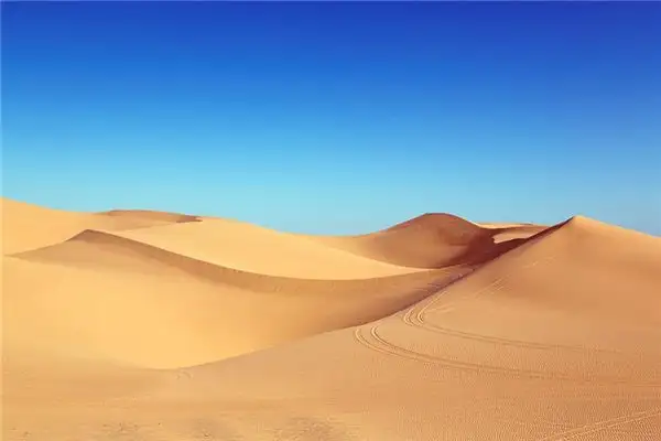 Dream Interpretation of Seeing a Desert NuvoraDream - DreamDecode-DreamDecode