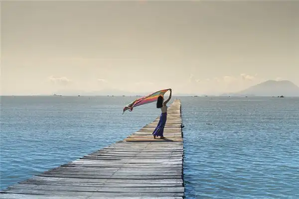 Dream Interpretation Standing Up Meaning at NuvoraDream-DreamDecode