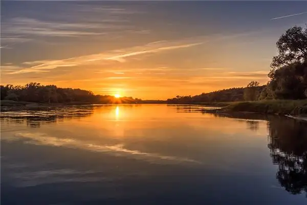 Dream of Light Meaning Interpretation NuvoraDream-DreamDecode