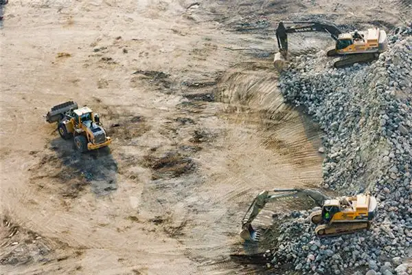 Dream Interpretation of Quarry in Your Sleep - NuvoraDream-DreamDecode