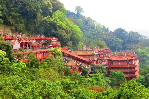 Dreaming of a Taoist Temple Meaning and Interpretation - NuvoraDream-DreamDecode