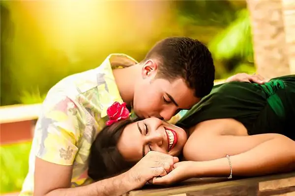 Dreaming of Expressing Love - Nuvora Dream Interpretation-DreamDecode