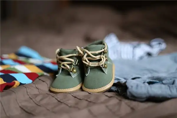 Dream Interpretation of Stealing Shoes - NuvoraDream - DreamDecode-DreamDecode