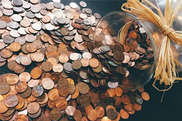 Dream Interpretation of Receiving Money in Dreams - NuvoraDream-DreamDecode