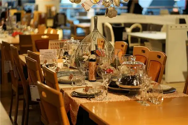 Dream Interpretation of a Cafeteria in Your Sleep NuvoraDream-DreamDecode