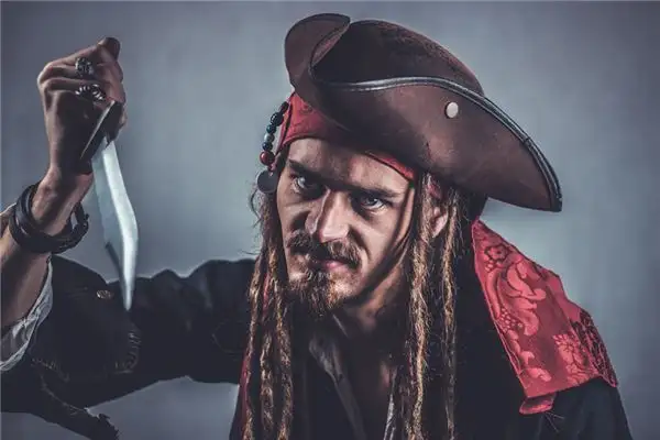 Dreaming of Holding a Knife Meaning and Interpretation - NuvoraDream-DreamDecode