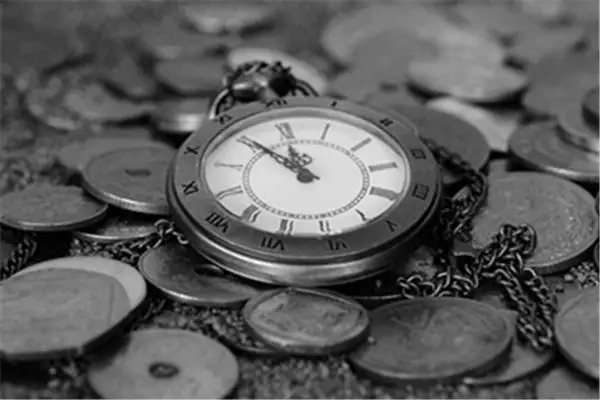 Dream Interpretation Buying a Clock Meaning on NuvoraDream - DreamDecode-DreamDecode