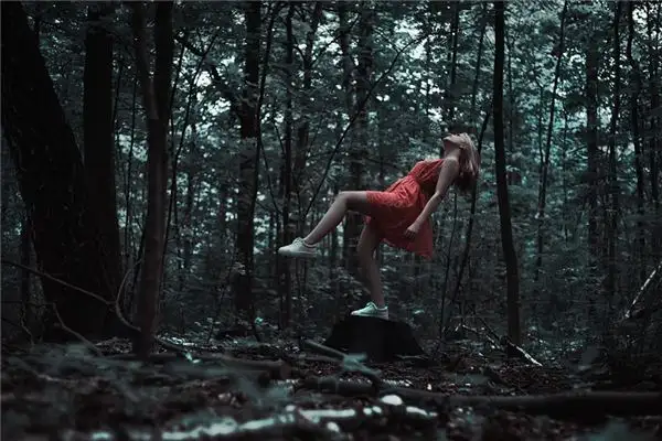 Dream of a Hanging Ghost Meaning and Interpretation - NuvoraDream-DreamDecode