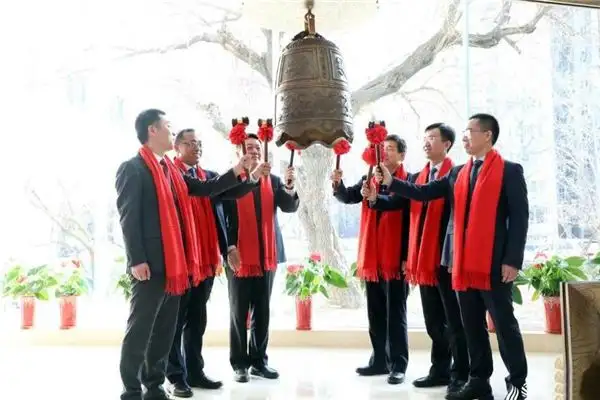 Dream Interpretation of Big Clock Bell Tower and Ringing Bells - NuvoraDream-DreamDecode