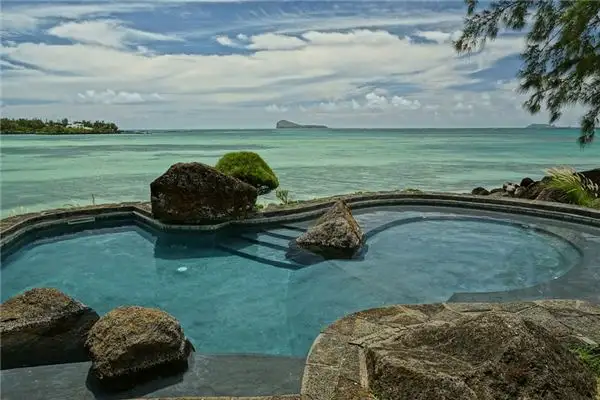 Dream of Swimming Pool Meaning and Interpretation - NuvoraDream