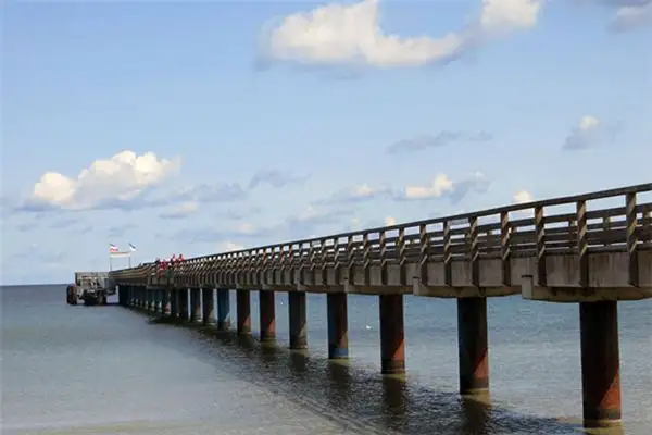 Dreaming of Bridge Pillars Meaning and Interpretation - NuvoraDream - DreamDecode-DreamDecode