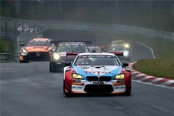 Dreaming of Racing Cars Meaning and Interpretation - NuvoraDream-DreamDecode