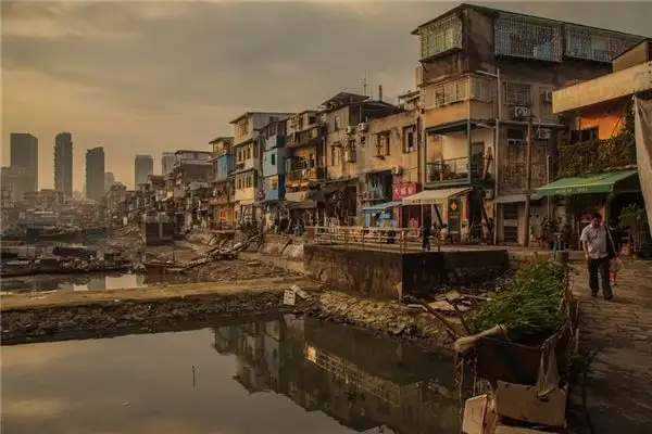 Dream Interpretation of Slums in Dreams - NuvoraDream-DreamDecode