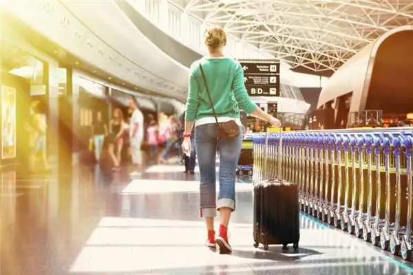Dreaming of Leaving Home for a Journey - Nuvora Dream Interpretation