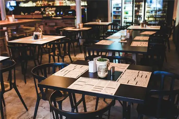 Dream Interpretation of Eating at a Restaurant