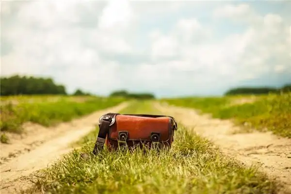 Dream Interpretation of Losing or Misplacing Things - NuvoraDream-DreamDecode