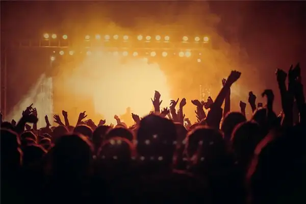Dream Interpretation of Crowded Places Nuvoradream - DreamDecode-DreamDecode