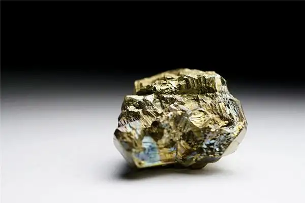 Dream Interpretation of Digging for Gold - NuvoraDream-DreamDecode