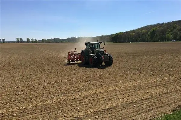 Dreaming of Operating a Seeder Meaning and Interpretation - NuvoraDream - DreamDecode-DreamDecode