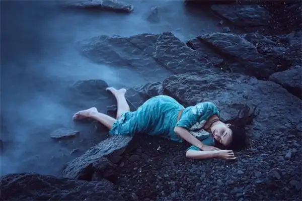 Dream Interpretation of Carrying a Dead Person - NuvoraDream-DreamDecode