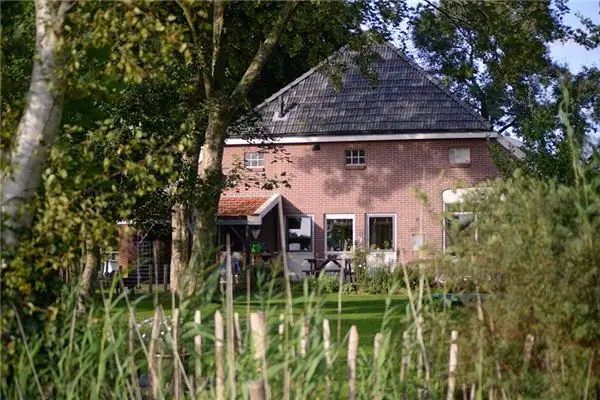 Dreaming of Returning to Hometown - Nuvora Dream Interpretation-DreamDecode