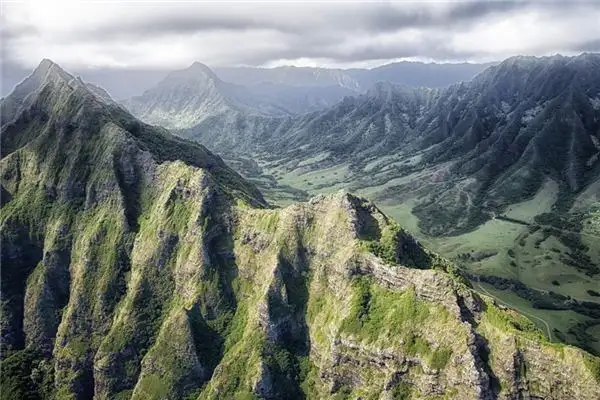 Dream Interpretation of Seeing a Ravine - NuvoraDream-DreamDecode