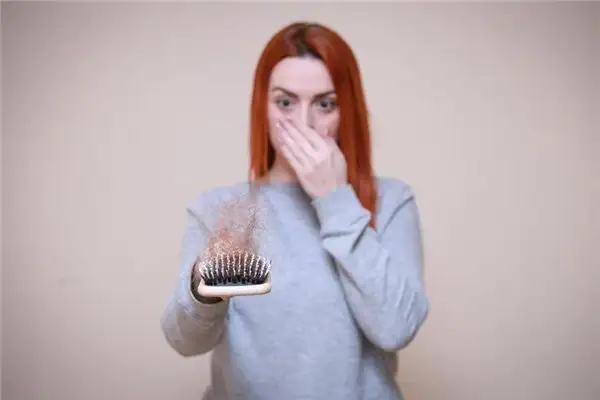 Dreaming of Combing Hair and Losing Hair Meaning - NuvoraDream - DreamDecode-DreamDecode