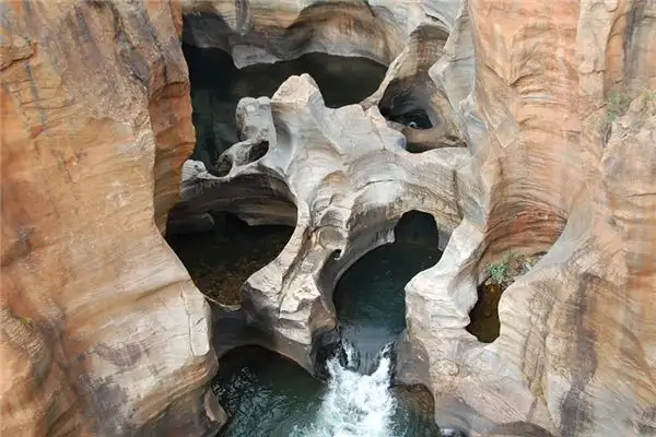 Dream of Holes Meaning and Interpretation - NuvoraDream