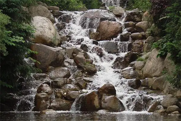 Dream Interpretation of a Large Blocking Rock on the Road - NuvoraDream-DreamDecode