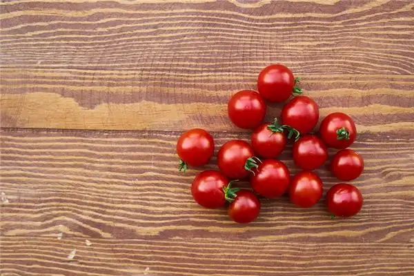Dreaming of Tomatoes Meaning and Interpretation - NuvoraDream - DreamDecode-DreamDecode