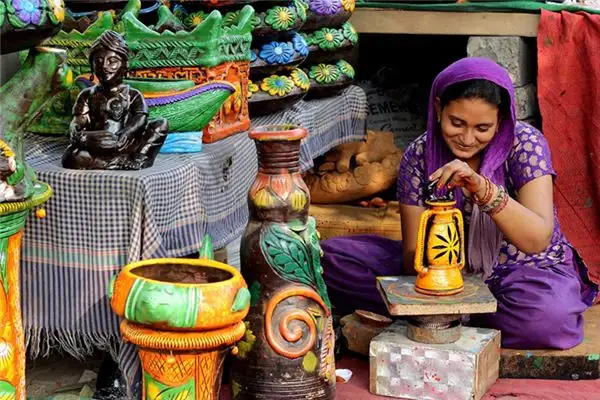 Dream Interpretation of a Pottery Store - NuvoraDream