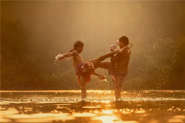 Dream Interpretation Fighting in a Group Dream Meaning - DreamDecode-DreamDecode