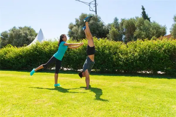 Dreaming of Walking on Hands Meaning and Interpretation - NuvoraDream-DreamDecode